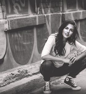 converse chuck taylor outfit donna