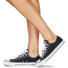 Converse Baskets basses CHUCK TAYLOR ALL STAR CORE OX noires pour femmes - 8