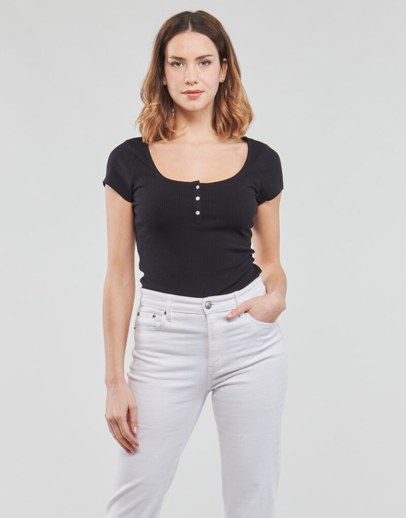 T-Shirt Guess ES SS KARLEE JEWEL BTN HENLEY Nero T-shirt maniche corte Donna - 2