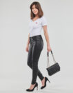 T-Shirt Guess SS VN MINI TRIANGLE TEE Bianco T-shirt maniche corte Donna - 3