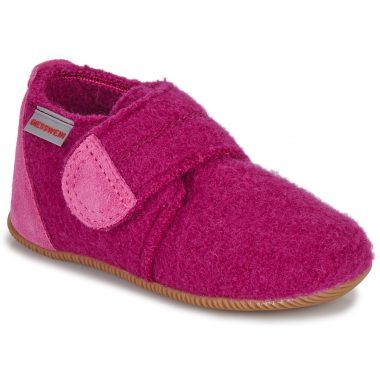 Pantofole Giesswein OBERSTAUFEN per bambina in viola, morbide e calde, ideali per l'inverno. Queste pantofole sono realizzate in materiale di alta qualità per garantire comfort e resistenza. Perfette per l'uso domestico, offrono un design accattivante e un'ottima vestibilità. Scegli Giesswein per stile e comfort per le piccole.