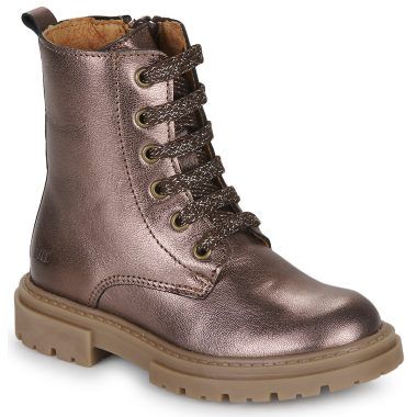 Stivaletti bambina ragazza Little Mary MINA in oro, eleganti e comodi per ogni occasione. Perfetti per outfit stile fashion, ideali per ogni stagione. Stivali di alta qualità per garantire comfort e stile. Acquista ora i Stivaletti Little Mary MINA e rendi felice la tua bambina!