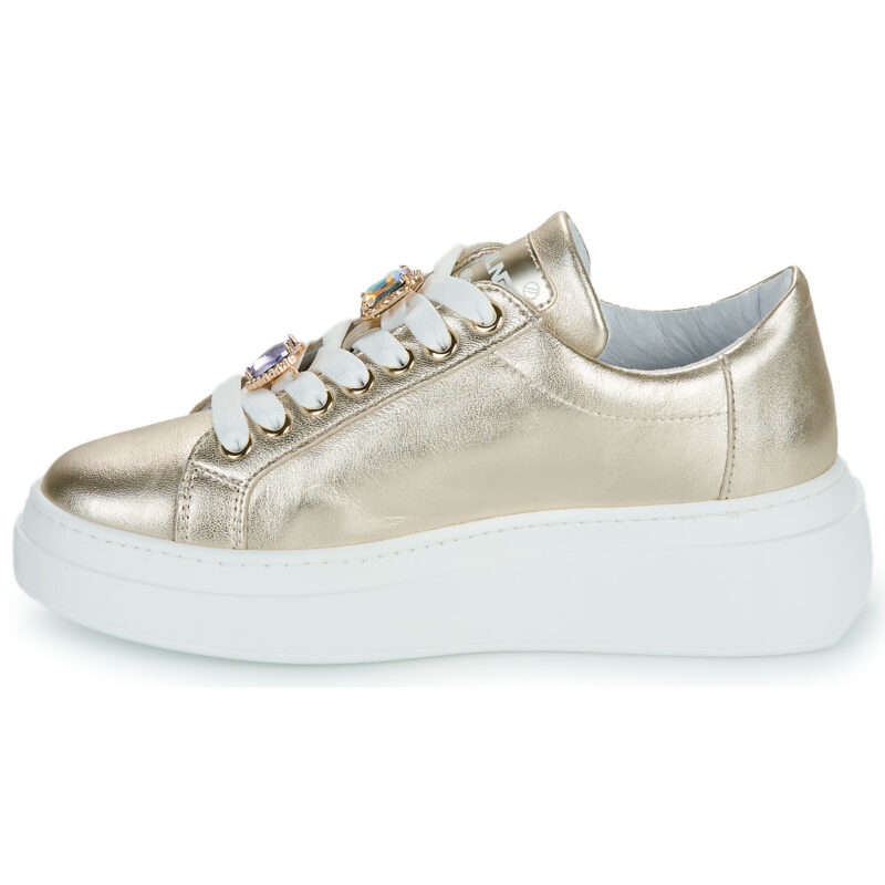 Meline LO100-ACC-P9608 Goldene Damen-Sneaker - Gr&ouml;&szlig;e 4