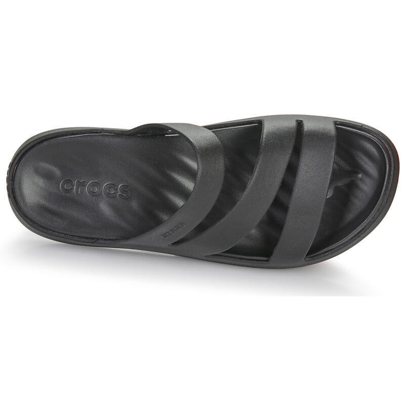 Pantuflas Crocs Getaway con tiras negras para mujer - 6