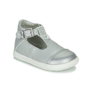Ballerine bambina ragazza Little Mary VALSEUSE in argento, eleganti e trendy, perfette per ogni occasione. Scarpe moda per ragazze, comode e stilose, ideali per completare il look. Design raffinato e materiali di alta qualità per il massimo del comfort. Acquista ora le ballerine Little Mary VALSEUSE e fai brillare il tuo stile!