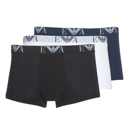 Boxer uomo Emporio Armani CC715-PACK DE 3 di colore nero, set di 3 pezzi, in cotone morbido e traspirante. Ideali per un comfort quotidiano e un look sofisticato, questi underwear sono perfetti per chi cerca stile e qualità. Acquista ora i boxer Emporio Armani per un guardaroba maschile elegante e alla moda.