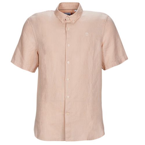 Camicia a maniche corte uomo Timberland SS Mill River Linen Shirt Slim rosa, realizzata in lino leggero, ideale per l'estate. Design elegante e raffinato, perfetta per occasioni casual e formali. Scopri il comfort e lo stile senza tempo di Timberland con questa camicia versatile, adatta a ogni guardaroba.