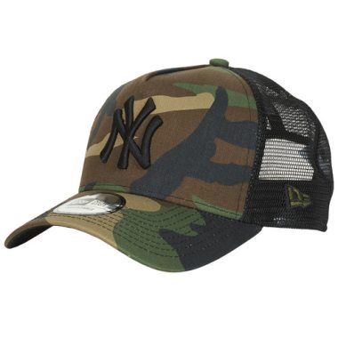 Cappellino Uomo New Era CLEAN TRUCKER NEW YORK YANKEES Verde, accessorio di moda versatile e sportivo, ideale per gli appassionati di baseball e per completare un look casual. Design originale con logo New York Yankees, perfetto per mostrare il tuo supporto alla squadra. Realizzato con materiali di alta qualità per garantire comfort e durata. Acquista ora il tuo cappellino New Era e aggiungi un tocco di stile al tuo outfit!