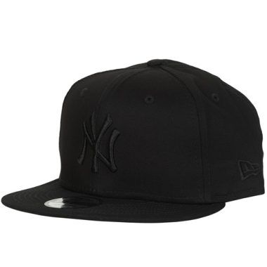 Cappellino Uomo New Era MLB 9FIFTY NEW YORK YANKEES Nero, copricapo elegante e sportivo, ideale per gli appassionati di baseball e fashionisti. Design iconico con logo Yankees, realizzato in materiali di alta qualità per comfort e durata. Perfetto per completare il tuo look casual e per gli eventi sportivi. Acquista ora il tuo cappellino New Era e mostra il tuo tifo per i New York Yankees!