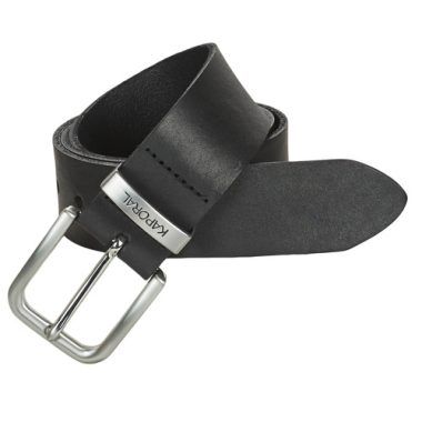 Cintura Uomo Kaporal HIKLA Nero in pelle di alta qualità, design elegante e moderno, perfetta per ogni occasione. Aggiungi un tocco di stile al tuo outfit con la cinture Kaporal, resistente e versatile, ideale per completare look casual o formali. Ottima scelta per chi cerca un accessorio di moda duraturo.
