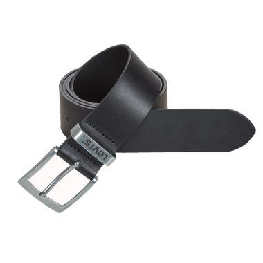 Cintura Uomo Levis HEBRON Nero - Elegante e versatile, questa cintura in pelle nera offre un design classico perfetto per ogni occasione. Realizzata con materiali di alta qualità, garantisce durata e stile. Aggiungi un tocco di classe al tuo outfit con la cintura Levis HEBRON, ideale per uomini che cercano comfort e raffinatezza. Perfetta per abbinarsi a jeans o pantaloni formali. Disponibile su Outlet Scarpe Online.