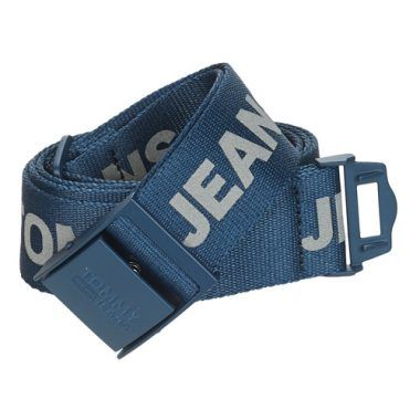 Cintura Uomo Tommy Jeans TJM FASHION WEBBING BELT Blu: elegante e versatile, ideale per completare qualsiasi outfit maschile. Realizzata in materiali di alta qualità, questa cintura offre comfort e stile, perfetta per l'uso quotidiano o occasioni speciali. Scopri il connubio perfetto di moda e funzionalità con la cinturina Tommy Jeans, un must-have per ogni guardaroba maschile.