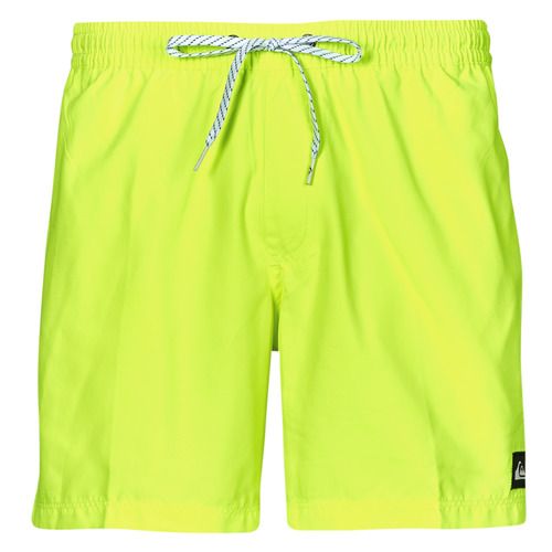 Costume da spiaggia uomo Quiksilver EVERYDAY SOLID VOLLEY 15 Giallo, ideale per l'estate. Bermuda leggeri e comodi, perfetti per le tue giornate al mare o in piscina. Realizzati con materiali di alta qualità per garantire comfort e resistenza. Aggiungi un tocco di stile al tuo guardaroba estivo con questi bermuda di Quiksilver.
