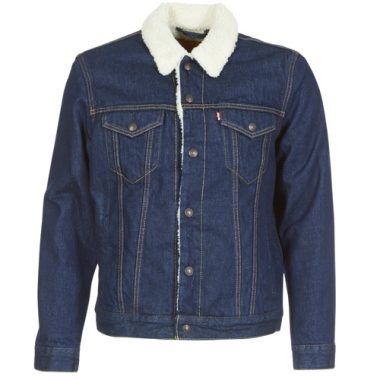 Giacca in jeans Uomo Levis TYPE 3 SHERPA TRUCKER Mare, un capo di abbigliamento essenziale per ogni guardaroba maschile. Realizzata in denim di alta qualità, questa giacca offre comfort e stile, con un accogliente rivestimento in sherpa per la massima praticità nelle stagioni più fresche. Ideale per outfit casual e versatili, la giacca Levis è perfetta da abbinare a jeans o pantaloni chino. Scopri l'autentico stile americano con la giacca in jeans Levis TYPE 3 SHERPA TRUCKER Mare.