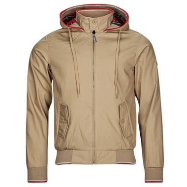 Giubbotto Harrington JAGGER Beige per uomo, elegante e versatile, perfetto per ogni occasione. Realizzato con materiali di alta qualità, offre comfort e stile. Ideale da abbinare a jeans e scarpe casual per un look moderno e raffinato. Scopri il tuo nuovo giubbotto uomo JAGGER per un outfit impeccabile.