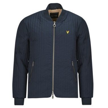 Giubbotto Lyle & Scott JK1902V Marine per uomo, un elegante e versatile capo d'abbigliamento. Realizzato in materiali di alta qualità, questo giubbotto offre comfort e stile. Perfetto per le stagioni fresche, è ideale per outfit casual e sportivi. Disponibile ora su Outlet Scarpe Online, un must-have per ogni guardaroba maschile.