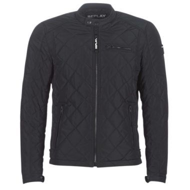 Giubbotto Uomo Replay M8000 Nero, un capo d'abbigliamento elegante e versatile, ideale per l'autunno e l'inverno. Realizzato con materiali di alta qualità, offre comfort e stile, perfetto per qualsiasi occasione. Scopri il look moderno e casual con il giubbotto Replay M8000, un must-have per il guardaroba maschile.