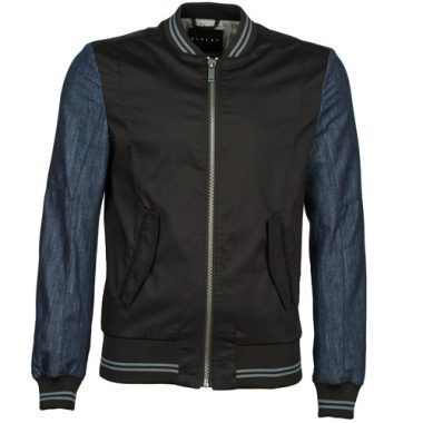 Giubbotto uomo Sisley 2ID2533A9 nero, ideale per un look contemporaneo e versatile. Realizzato con materiali di alta qualità, questo giubbotto offre comfort e stile per ogni occasione. Perfetto per outfit casual e sportivi, è un must-have nella moda maschile. Acquista il giubbotto Sisley per elevare il tuo guardaroba.