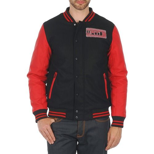 Giubbotto Wati B OUTERWEAR JACKET Nero, elegante giubbotti uomo realizzato in materiale di alta qualità, perfetto per l'inverno. Design moderno e alla moda, ideale per outfit casual e formali. Aggiungi stile e pratica funzionalità al tuo guardaroba con questo giubbotto versatile. Ideale per ogni occasione, dalla passeggiata in città all'appuntamento serale. Acquista ora il tuo Wati B Giubbotto!