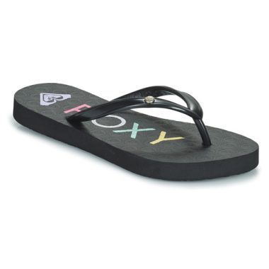 Infradito bambina ragazza Roxy RG SANDY III Nero: eleganti e confortevoli sandaletti estivi, perfetti per le giornate di sole. Design alla moda per le piccole, con suola resistente e cinturino regolabile. Ideali per la spiaggia, piscine e passeggiate estive, questi infradito uniscono stile e funzionalità. Disponibili nei negozi di moda per bambini, sono un must-have per l'estate!