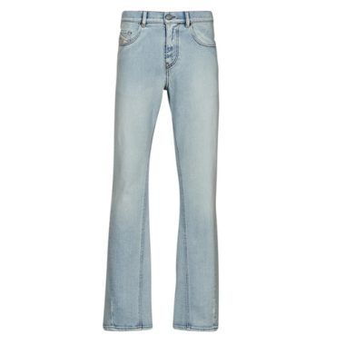 Jeans Bootcut Uomo Diesel 2021 Blu - Stile moderno e comfort eccezionale, questi jeans Diesel sono perfetti per outfit casual e alla moda. Realizzati con materiali di alta qualità, offrono una vestibilità ideale per ogni occasione. Scopri il tuo nuovo look con i jeans Bootcut Diesel 2021 Blu, l'aggiunta perfetta al tuo guardaroba.