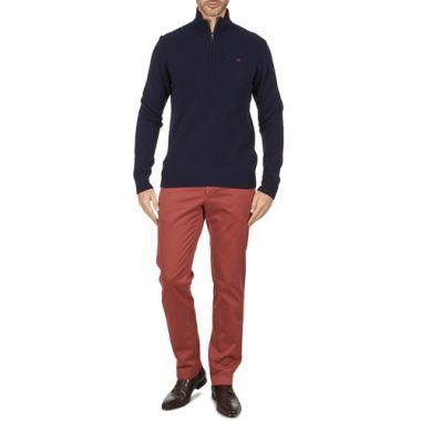 Pantaloni Chino Uomo Hackett STRETCH TWILL CHINO in Rosso, eleganti e versatili, perfetti per ogni occasione. Realizzati in materiale stretch per il massimo comfort e vestibilità. Ideali per uno stile casual-chic. Compra ora il tuo Pantalone Chino Hackett e arricchisci il tuo guardaroba.