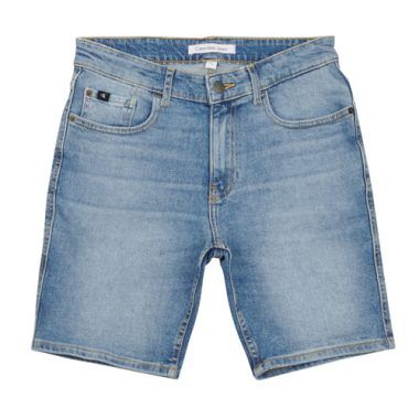 Pantaloni corti ragazzo Calvin Klein Jeans REG SHORT MID BLUE di colore blu, perfetti per la stagione estiva. Realizzati con materiali di alta qualità, offrono comfort e stile. Ideali per outfit casual, eventi all'aperto e vacanze, questi pantaloni corti sono un must-have nel guardaroba dei giovani. Scopri il design moderno e l'ottima vestibilità di Calvin Klein Jeans. Acquista ora per completare il look estivo!