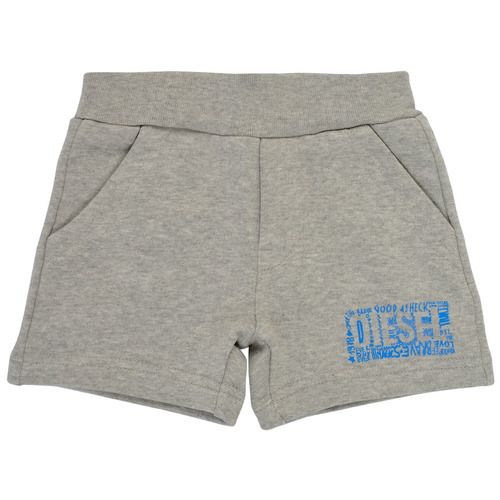 "Pantaloni corti per ragazzo Diesel POSTYB in grigio, leggeri e alla moda, ideali per l'estate. Perfetti per outfit casual, realizzati con materiali di alta qualità per il massimo comfort. Acquista ora i Pantaloni corti Diesel per un look trendy e giovanile."