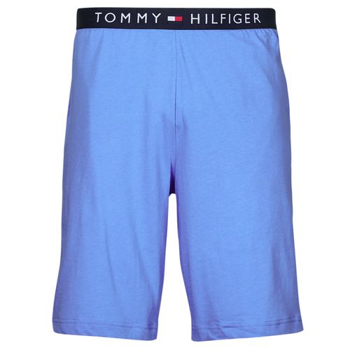 Pantaloni corti uomo Tommy Hilfiger JERSEY SHORT Blu, dal design elegante e moderno, ideali per un look casual e sportivo. Realizzati in morbido tessuto jersey, questi pantaloni offrono comfort e versatilità, perfetti per l'estate. Scopri il tuo stile con Tommy Hilfiger.