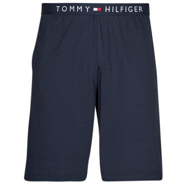 Pantaloni corti uomo Tommy Hilfiger JERSEY SHORT in marine, stile moderno e casual, perfetti per l'estate. Realizzati in tessuto comodo, ideali per ogni occasione, dallo sport al tempo libero. Acquista ora i pantaloni corti Tommy Hilfiger per un look elegante e rilassato!