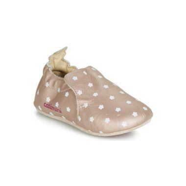 Pantofole Catimini per bambina ragazza CARA in oro, eleganti e comode, ideali per il tempo libero. Perfette per la casa, realizzate con materiali di alta qualità e design alla moda. Scarpe da casa da ragazza, perfette anche come idea regalo.