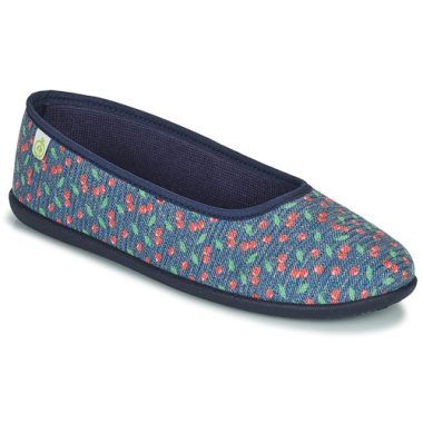 Pantofole Citrouille et Compagnie per bambina ragazza modello NEW 7 in colore blu, ideali per comfort e stile. Perfette per l'uso quotidiano, queste pantofole offrono una calzata comoda e una resistente suola antiscivolo. Scopri le migliori pantofole per bambini con design alla moda e materiali di alta qualità. Acquista ora le Pantofole Citrouille et Compagnie NEW 7 Blu per un look trendy e un comfort senza pari!
