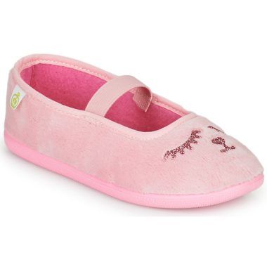 Pantofole bambina ragazza Citrouille et Compagnie PIDDI Rosa, comode e calde, ideali per l'uso quotidiano. Realizzate in morbido materiale, queste pantofole offrono un ottimo supporto ai piedi e un design adorabile che piacerà alle più giovani. Perfette per casa o da regalare, combinano stile e funzionalità. Acquista le Pantofole Citrouille et Compagnie PIDDI Rosa per garantire il massimo comfort alle tue bambine.