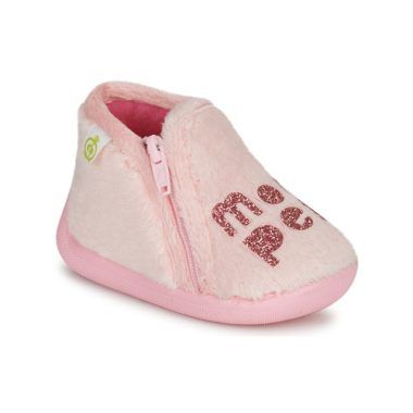 Pantofole bambina ragazza Citrouille et Compagnie PRADS in colore rosa, ideali per comfort e stile, perfette per l'uso quotidiano. Scopri la qualità e il design unico di queste pantofole, perfette per tenere i piedi delle tue piccole al caldo. Acquista ora le Citrouille et Compagnie Pantofole PRADS Rosa per un look adorabile e alla moda!