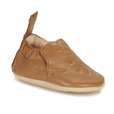 Pantofole Easy Peasy per bambina ragazza modello MY BLUMOO in color marrone, realizzate in materiali di alta qualità per garantire comfort e stile. Ideali per l'uso quotidiano, queste pantofole offrono un design alla moda e una calzata comoda, perfette per le piccole fashioniste. Ottima scelta per regali e occasioni speciali.