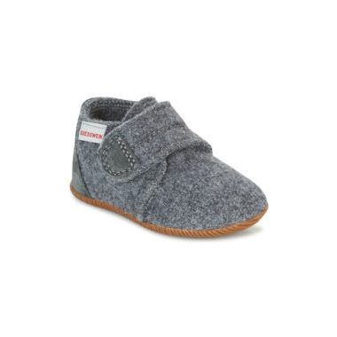 Pantofole Giesswein OBERSTAUFFEN grigie per bambina, perfette per il comfort quotidiano e l'accoglienza dei piedini. Design elegante e pratico, ideali per l'uso in casa. Scarpe per ragazza di alta qualità, resistenti e facili da indossare. Perfette per le piccole di casa, garantiscono calore e stile in ogni occasione. Acquista ora le Giesswein Pantofole bambina ragazza OBERSTAUFFEN grigio e scopri il comfort.