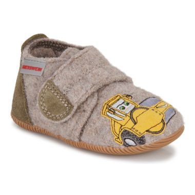 Pantofole Giesswein per bambini e ragazzi modello OFFENBURG in color beige, ideali per comfort e calore, perfette per uso domestico. Scarpe calde, morbide e traspiranti, perfette per la stagione invernale. Disponibili in diverse taglie per garantire la migliore vestibilità. Acquista le pantofole Giesswein OFFENBURG beige per un look stiloso e pratico!