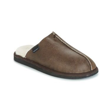Pantofole Uomo Shepherd HUGO Marrone in morbido materiale, perfette per comfort e stile. Ideali per uso indoor, con suola antiscivolo e design elegante. Acquista ora le Pantofole Shepherd HUGO Marrone, il massimo del relax per i tuoi piedi!