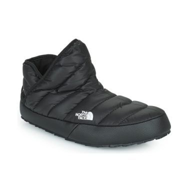 Pantofole Uomo The North Face M THERMOBALL TRACTION BOOTIE Nero, ideali per comfort e calore. Perfette per l'outdoor e il relax a casa, con suola antiscivolo per una migliore aderenza. Acquista ora le migliori pantofole per uomo e vivi un'esperienza di comfort unica.