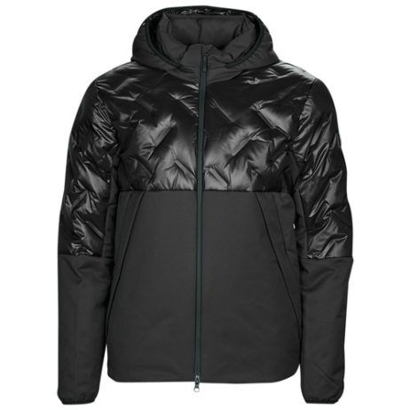 Piumino Uomo Emporio Armani EA7 6LPB03 Nero, elegante giacca invernale con design moderno, ideale per outfit casual e sportivi. Realizzato con materiali di alta qualità per garantire comfort e calore. Perfetto per affrontare le temperature fredde mantenendo uno stile raffinato. Disponibile per acquisto online, aggiungi un tocco di lusso al tuo guardaroba con il piumino Emporio Armani EA7.