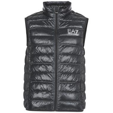 Piumino Uomo Emporio Armani EA7 ONAFRATO Nero, elegante giacca invernale, realizzato con materiali di alta qualità, perfetto per un look casual e raffinato. Design moderno con logo distintivo EA7, ideale per le giornate fredde. Acquista ora il tuo piumino Nero Emporio Armani EA7 ONAFRATO per uno stile senza tempo.