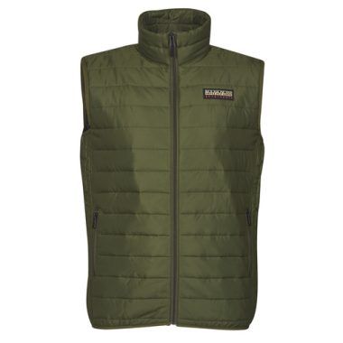 Piumino uomo Napapijri ALCAMAR in colore kaki, realizzato in tessuto resistente per una protezione ottimale contro il freddo. Design elegante e moderno, perfetto per outfit casual e outdoor. Scopri il comfort e la qualità del prestigioso marchio Napapijri con il piumino ALCAMAR, ideale per la stagione invernale. Available now on Outlet Scarpe Online.
