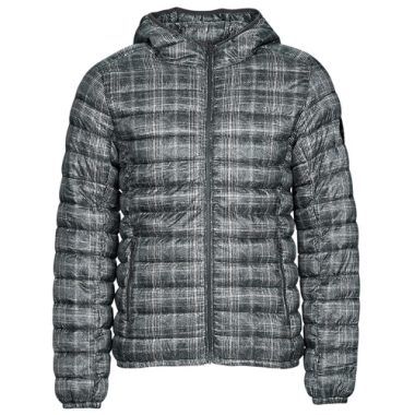 "Piumino uomo Teddy Smith BLIGHTER in nero, elegante e pratico, ideale per l'inverno. Realizzato con materiali di alta qualità, offre comfort e calore, perfetto per le occasioni casual. Scopri il look moderno e versatile di questo piumino, perfetto per abbinamenti quotidiani."