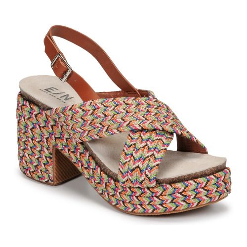 Sandali Donna Elue par nous JOMARIN Beige, eleganti e versatili, perfetti per la stagione estiva. Realizzati con materiali di alta qualità, offrono comfort e stile per ogni occasione. Ideali per un look casual ma raffinato, da abbinare a vestiti o jeans. Scopri il comfort e la moda con i sandali JOMARIN, perfetti per le donne moderne.