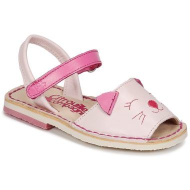 Sandali Citrouille et Compagnie per bambina ragazza modello ILOUDFI in rosa, perfetti per la stagione estiva. Design elegante e confortevole, ideali per completare ogni outfit. Acquista ora i sandali ILOUDFI per un look alla moda e un comfort duraturo.