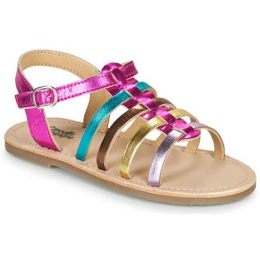 Sandali Citrouille et Compagnie per bambina della linea MAYANA, disponibili in multicolore, ideali per la stagione estiva. Comfort e stile uniti in un design vivace, perfetti per completare l'outfit delle ragazze. Acquista ora i sandali multicolore MAYANA per un look alla moda!