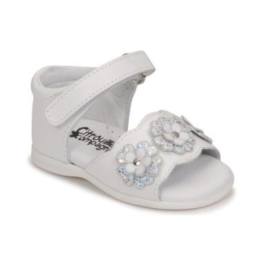 Sandali Citrouille et Compagnie per bambina, modello NEW 18, colore bianco. Design elegante e confortevole, perfetti per la stagione estiva. Ideali per tutte le occasioni, dai giochi all'aperto a eventi più formali. Rivestimento leggero e suola antiscivolo per una massima sicurezza e praticità. Perfetti per completare il look estivo della tua ragazza. Acquista ora i sandali Citrouille et Compagnie, il tuo migliore alleato per il comfort e lo stile!