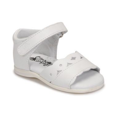 Sandali bambina ragazza Citrouille et Compagnie modello NEW 21 in colore bianco, realizzati con materiali di alta qualità per comfort e stile. Ideali per la stagione estiva, questi sandali offrono una perfetta combinazione di design alla moda e funzionalità. Acquista i migliori sandali per bambine, perfetti per cada occasione!