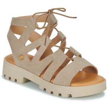 Sandali Citrouille et Compagnie per bambina, modello VELOCI in marrone, eleganti e comodi, perfetti per l'estate. Realizzati con materiali di alta qualità, questi sandali offrono un'ottima vestibilità e stile. Ideali per ogni occasione, dal gioco al tempo libero, assicurano comfort e supporto per i piccoli piedi. Acquista i sandali VELOCI per un look alla moda e pratico.