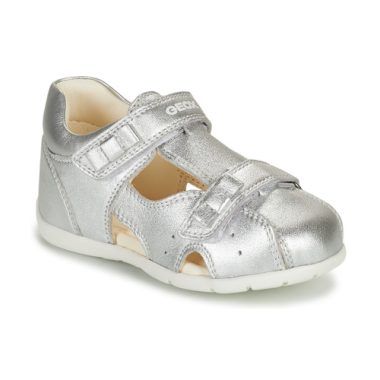 Sandali bambina ragazza Geox KAYTAN in argento, eleganti e confortevoli, ideali per il tempo libero. Design moderno e materiali di alta qualità per il massimo comfort. Perfetti per completare il look estivo delle più giovani. Acquista ora i Geox KAYTAN per un'estate alla moda!